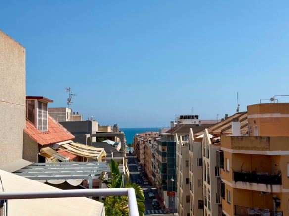 Penthouse in Torrevieja – YC438991