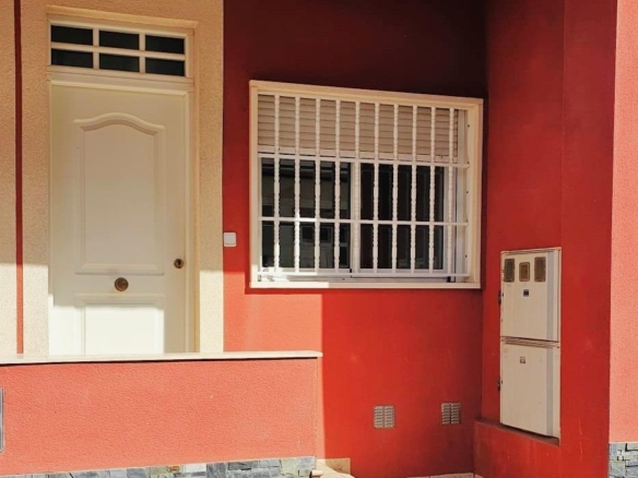 Town House in San Pedro del Pinatar – YC439097
