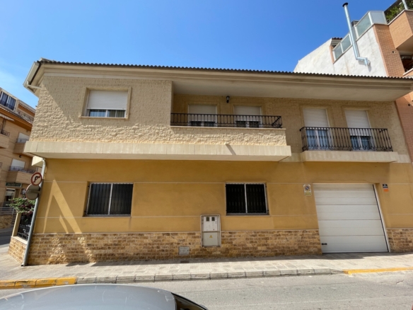 Town House in Formentera del Segura – YC415190