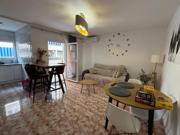 Apartment in Torrevieja – YC494681