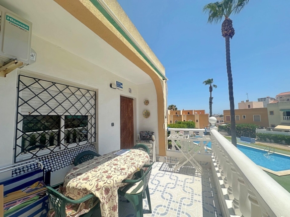 Bungalow in Torrevieja – YC431038