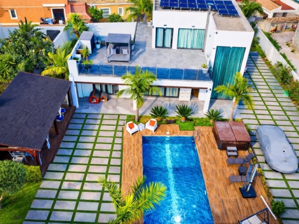 Villa in Los Balcones – YC419659