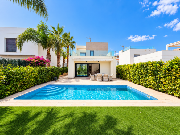 Villa in Ciudad Quesada – YC419619