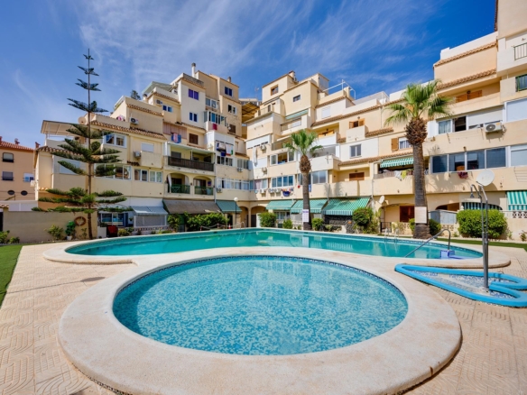 Apartment in Torrevieja – YC466497