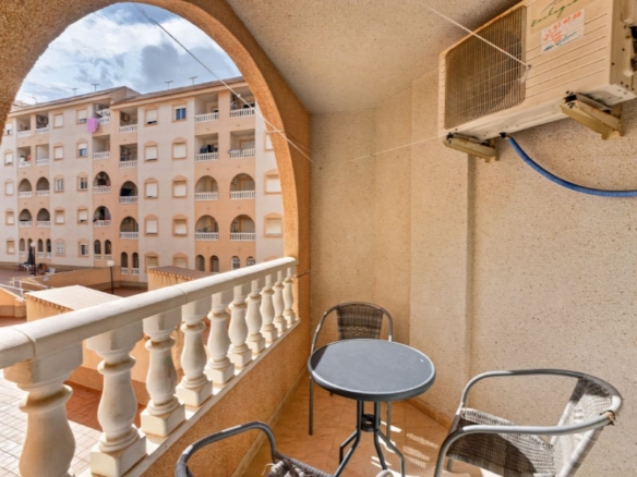 Apartment in Torrevieja – YC415138