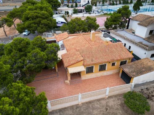 Semi Detached in Orihuela Costa – YC417564