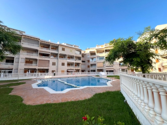 Apartment in Torrevieja – YC451930