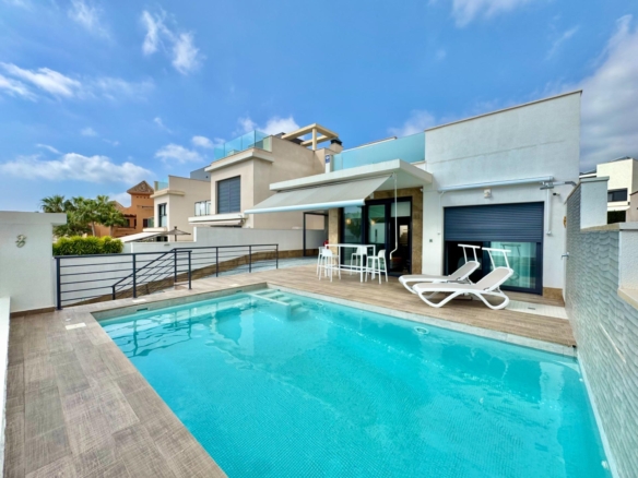 Villa in San Miguel de Salinas – YC414848