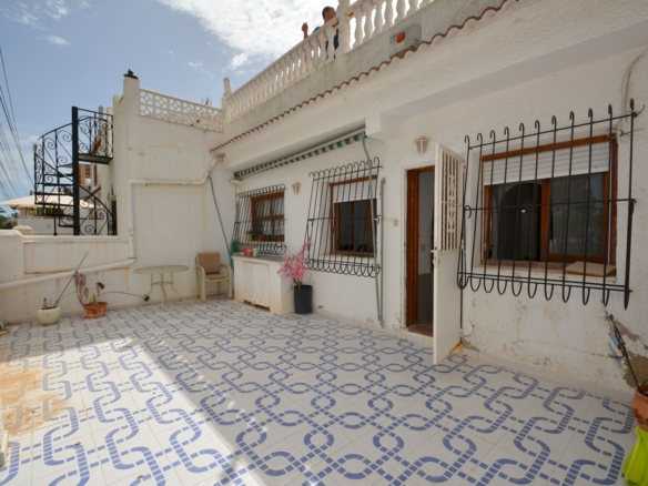 Town House in Torrevieja – YC451392