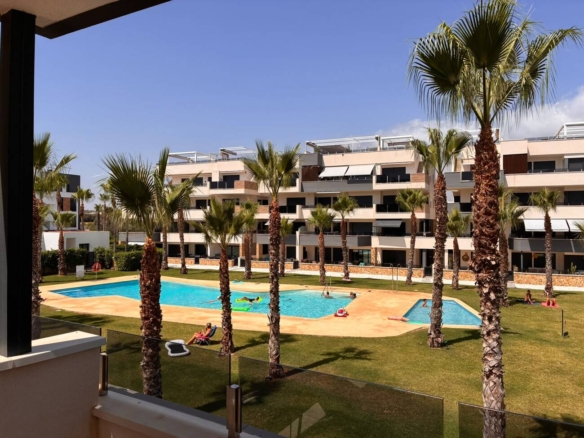 Apartment in Los Almendros (Orihuela-Costa) – YC451401