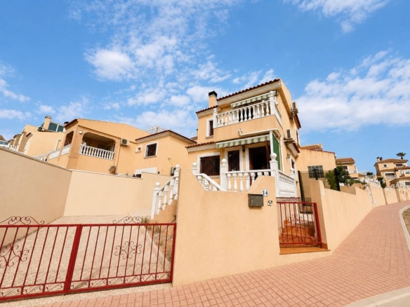 Villa in Villamartin – YC451631