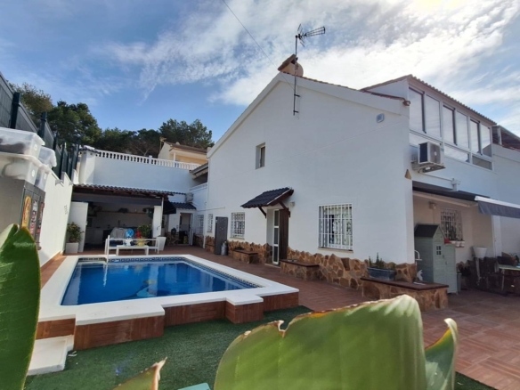 Villa in Torrevieja – YC416719