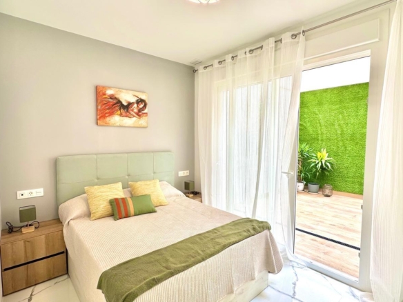 Apartment in Torrevieja – YC420847