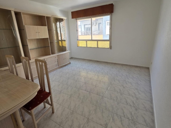 Apartment in Torrevieja – YC418821