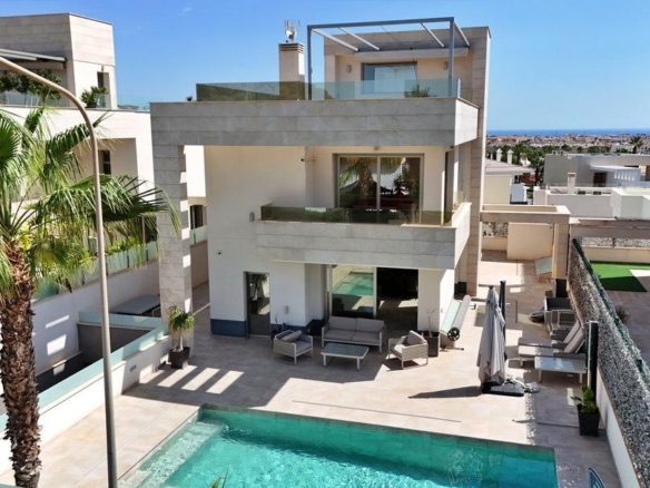 Villa in Orihuela Costa – YC414811