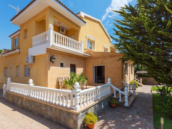 Villa in Orihuela Costa – YC416157