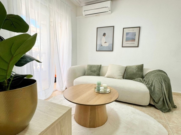 Apartment in Torrevieja – YC416559