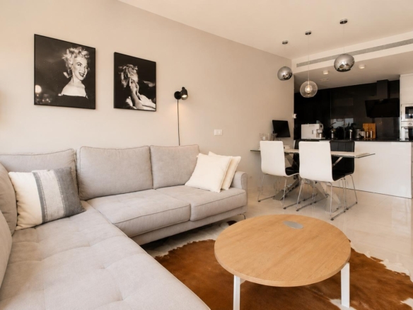 Apartment in Orihuela Costa – YC415871