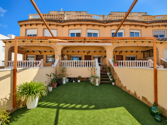Town House in Guardamar del Segura – YC415082