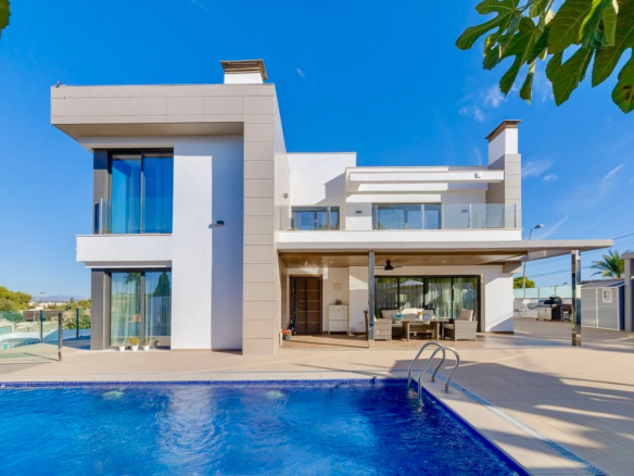 Villa in Torrevieja – YC414436