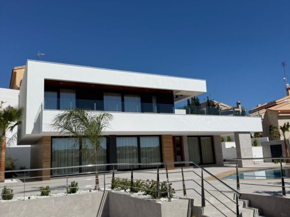 Villa in Ciudad Quesada – YC466147