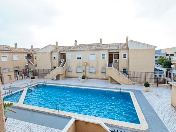 Apartment in Torrevieja – YC466168