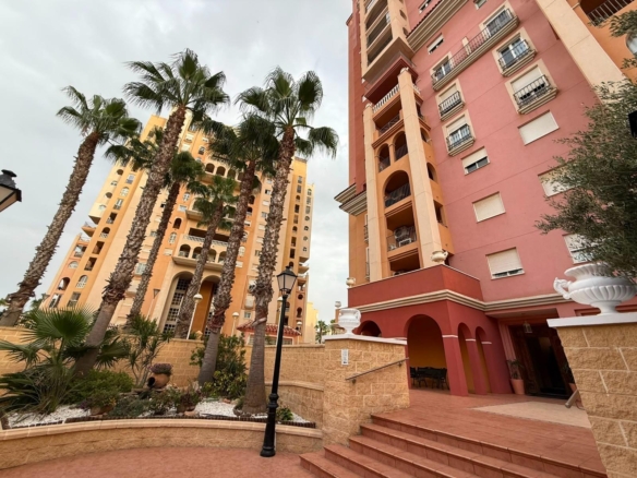 Apartment in Torrevieja – YC466175