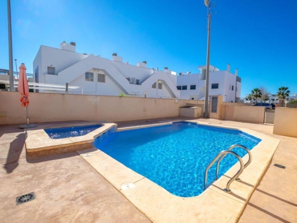 Penthouse in Pilar de La Horadada – YC466198