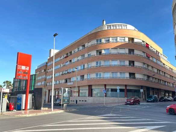 Apartment in Torrevieja – YC416232