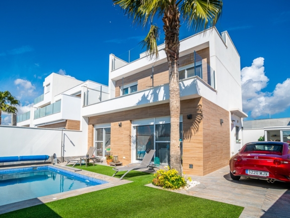 Villa in Pilar de La Horadada – YC418766
