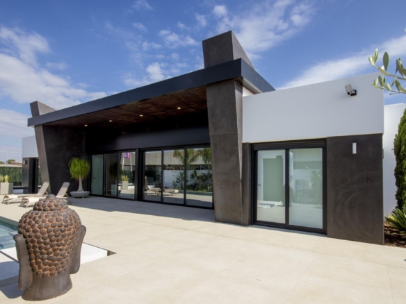 NEW BUILD VILLAS IN CIUDAD QUESADA – YC471297
