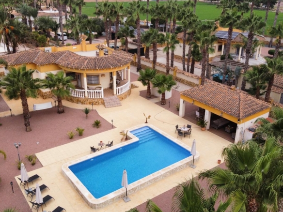 Villa in Catral – YC496834