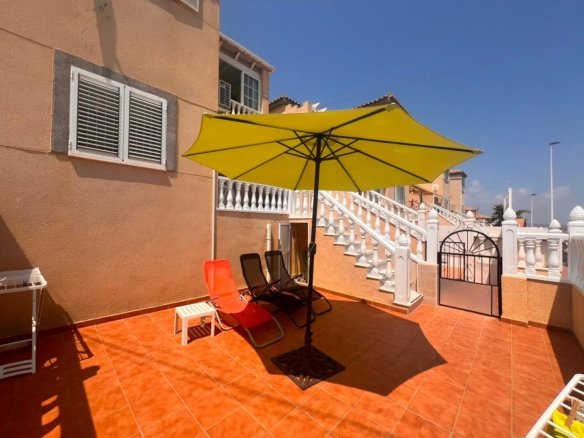 Bungalow in Torrevieja – YC473261