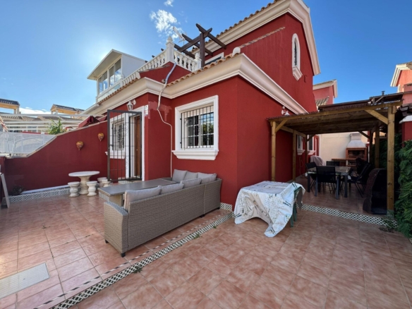 Town House in Orihuela Costa – YC473352
