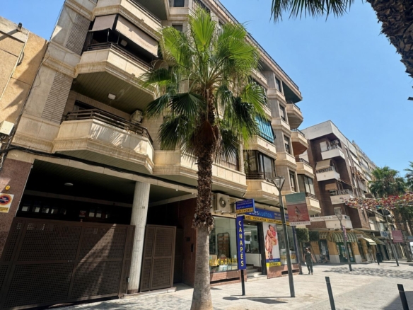Apartment in Torrevieja – YC473404