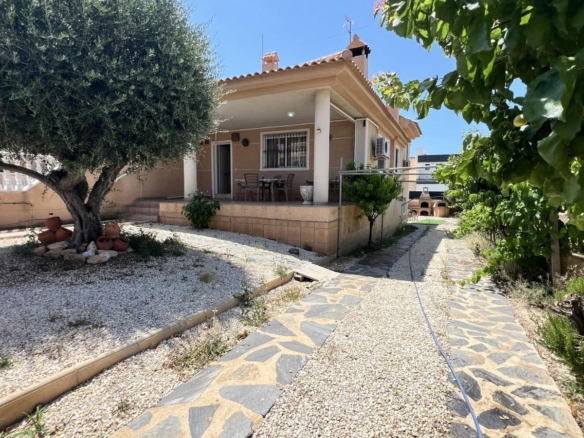 Villa in Torrevieja – YC473437