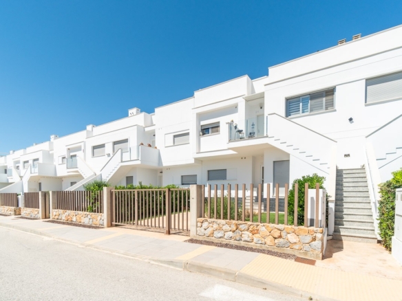 Bungalow in Vistabella Golf Entre Naranjos – YC473647