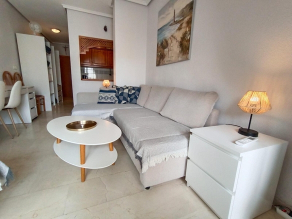 Apartment in Torrevieja – YC473899