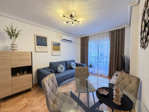 Apartment in Torrevieja – YC473740