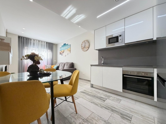 Apartment in Torrevieja – YC474421