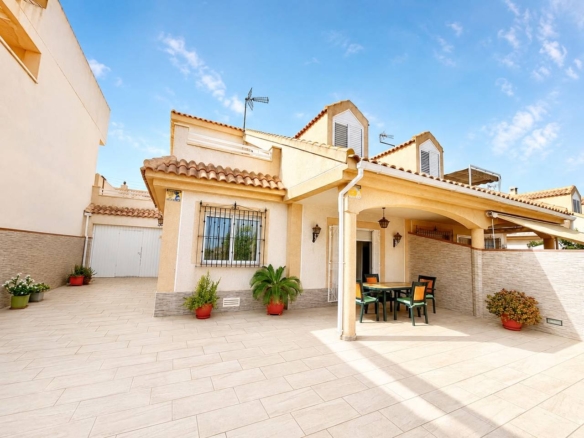 Town House in Torre de La Horadada – YC474625
