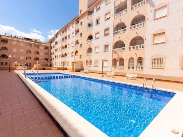 Apartment in Torrevieja – YC474428