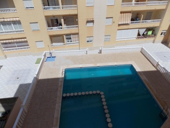 Apartment in Torrevieja – YC474045