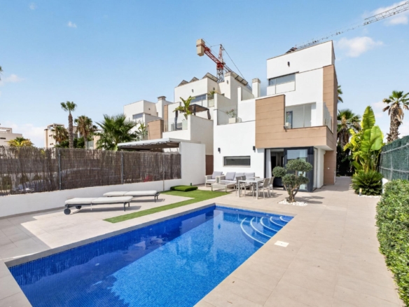 Villa in Guardamar del Segura – YC475000