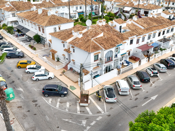 Bungalow in Torrevieja – YC475187