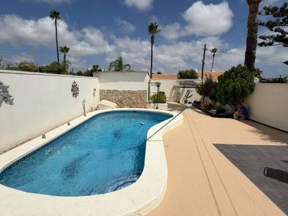 Villa in Cabo Roig – YC477784