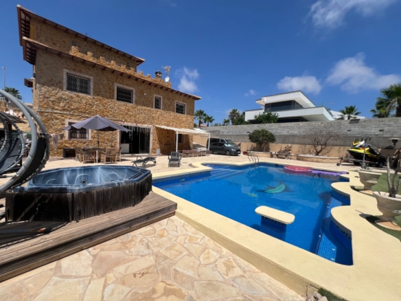 Villa in San Fulgencio – YC483067