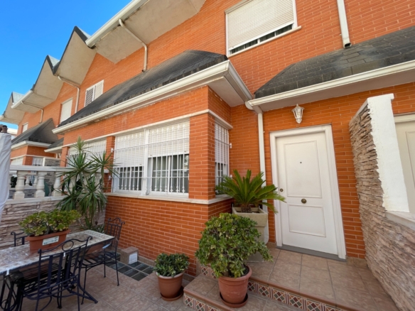Townhouse in Elche – YC487221