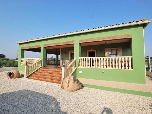 Finca in Daya Nueva – YC496545