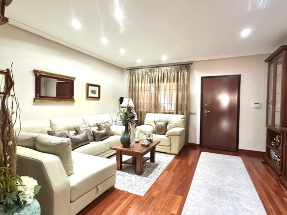Town House in Torrevieja – YC487617